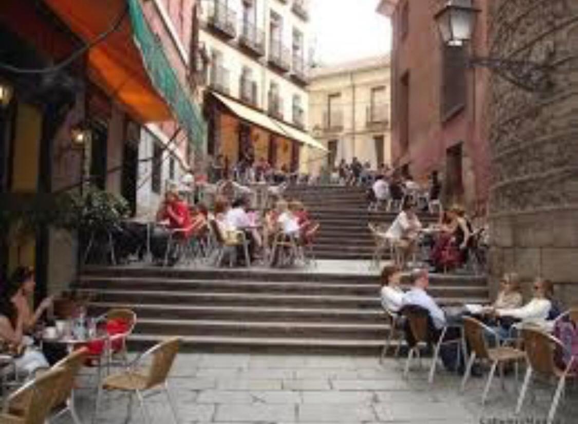 Apartamento Vip III En Madrid Centro Appartement Buitenkant foto